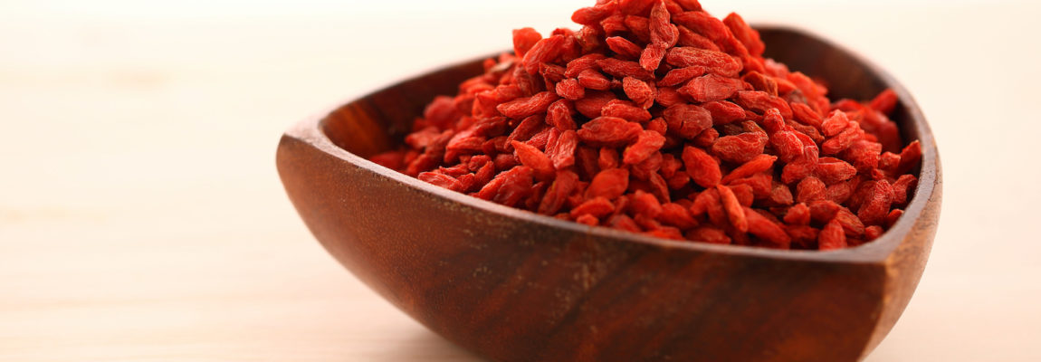 8 Proven Goji Berry Benefits for Your Brain, Heart, Eyes, Skin and More 
